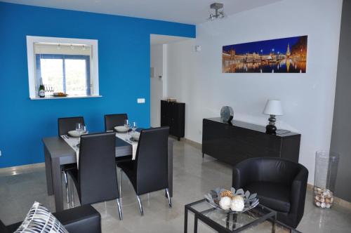 Duquesa Suites 2008