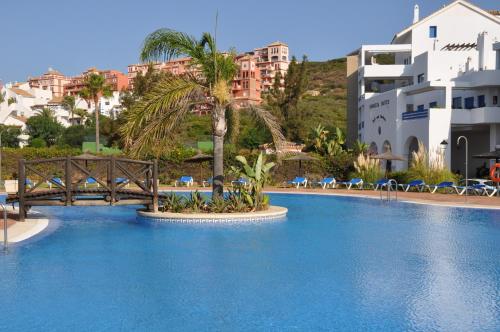 Duquesa Suites 2008