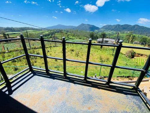 Vue générale sur la montagne ou vue sur la montagne depuis la villa