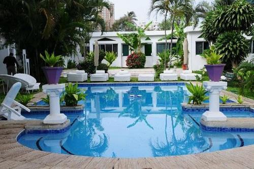 Swimmingpoolen hos eller tæt på Villa das Mangas Garden Hotel