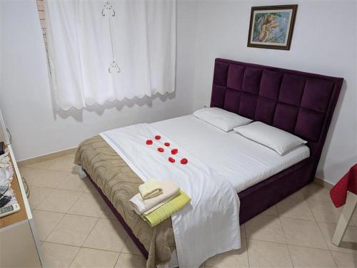 Zhizelle Xhamllik'Apartment