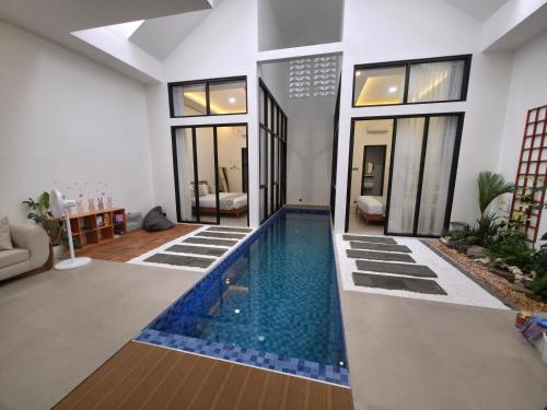 Piscina di Mai House Jogja o nelle vicinanze
