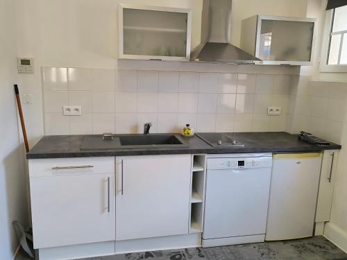 Küche/Küchenzeile in der Unterkunft Villa Meyer Demeure Remarquable chambre d'hôtes standing indépendante