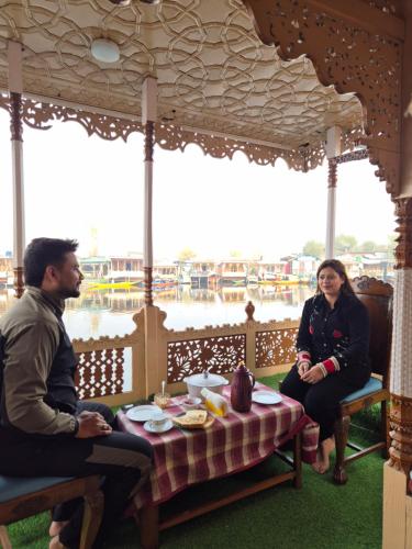 Hosté ubytování Houseboat Young Life