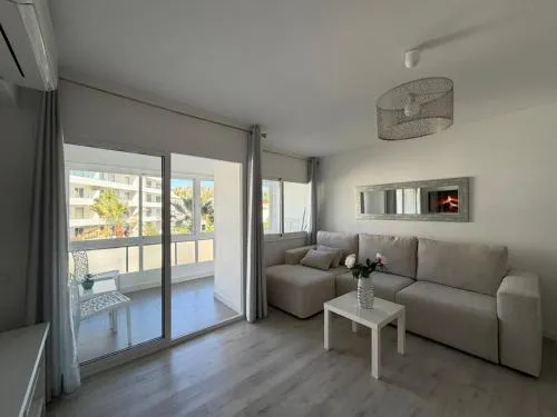 The White Pearl Marbella photo 1