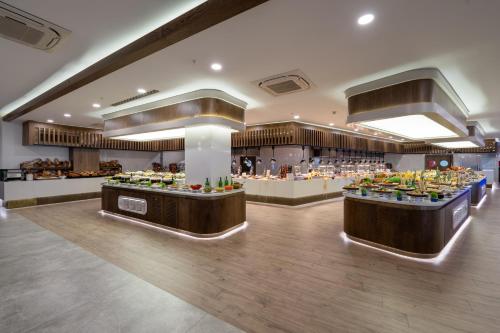 Jídlo v hotelu nebo okolí