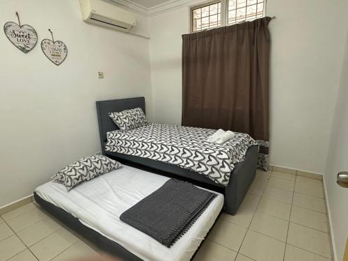 Postel nebo postele na pokoji v ubytování Single Storey 3R2B walk to Restaurant & Shop at PD by MAISON