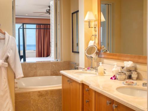 NEW Luxury 3 Bedroom Condo with Panoramic Ocean Views at Wailea Beach Villas Complimentary Rental Car WBV-PH505 by KBM Resorts photo 3