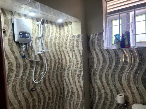 Ένα μπάνιο στο Jinas Haven