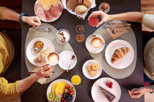 Jídlo v hotelu nebo okolí