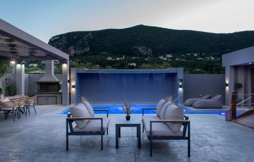 Nespecifikovaný výhled na hory nebo výhled na hory při pohledu z vily