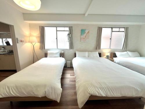 Shimanouchi BASE Comfortable suite for 6 大阪繁華街 道頓堀徒歩4分 広々40m2