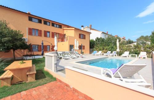 Haus In Vinkuran Mit Pool Und Bergblick