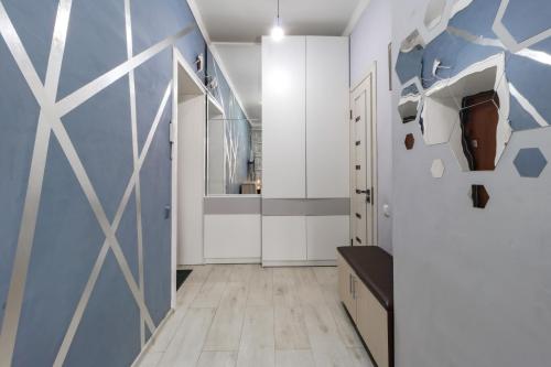 Køkken eller tekøkken på В центре с дополнительным спальным местом