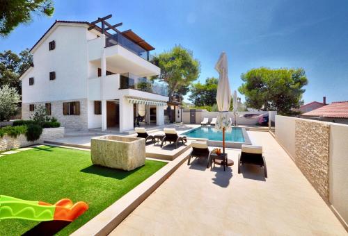 Budova, kde se prázdninový dům nachází