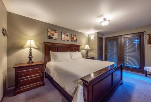 Ένα ή περισσότερα κρεβάτια σε δωμάτιο στο 18 Lodge