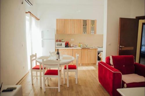 Köök või kööginurk majutusasutuses Apartments Tijana