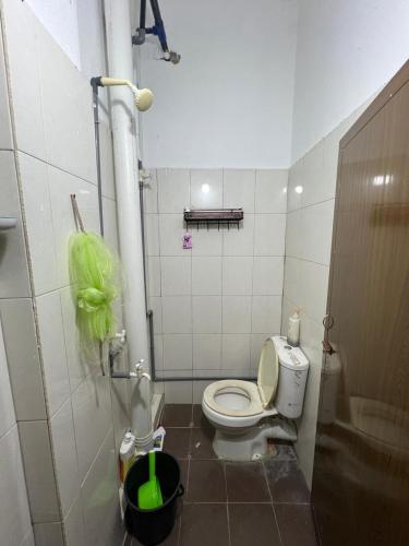 Phòng tắm tại Nawab Homestay