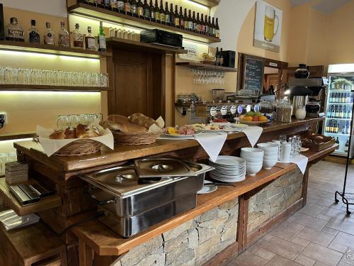 Jídlo v penzionu nebo okolí