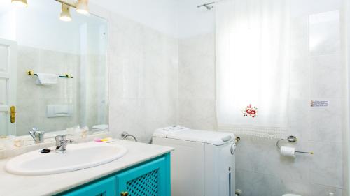 Vannituba majutusasutuses Apto 4 Almoraide Suites