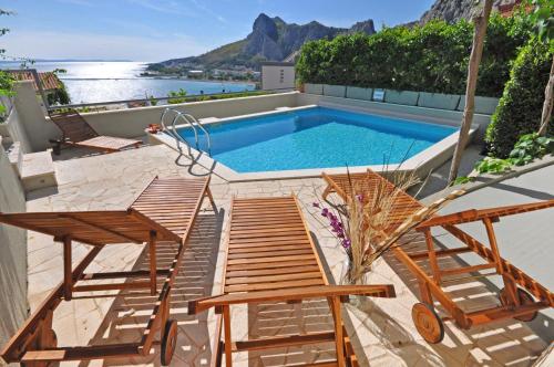 Geräumiges Ferienhaus In Omiš Mit Privatem Pool