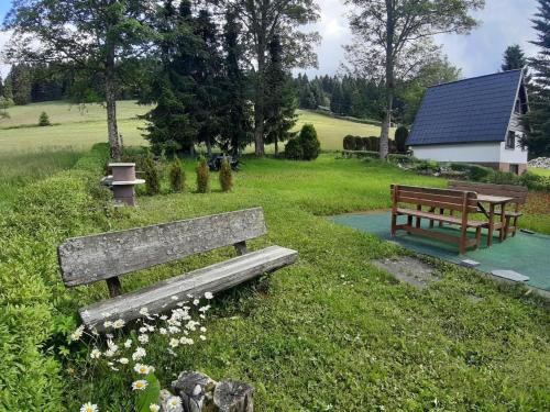 Aed väljaspool majutusasutust Fewo Am Skihang Eg