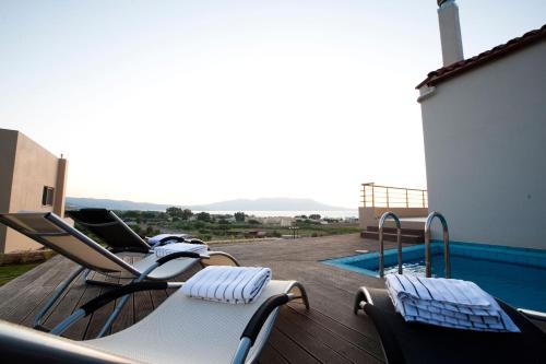 Bazén v ubytování Villa Pounentes nebo v jeho okolí