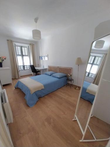 Spacious apartment with balcony - Nice center