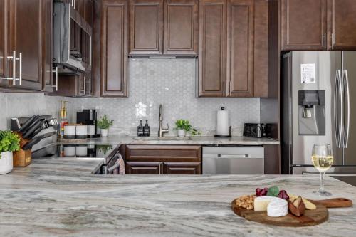 Kuchyň nebo kuchyňský kout v ubytování Fairway Mountain Escape