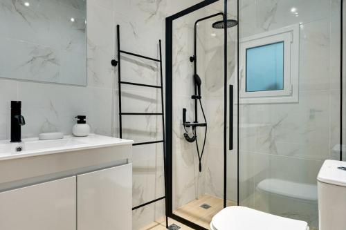CityLife apartment 2'from metaxourgio station 2B