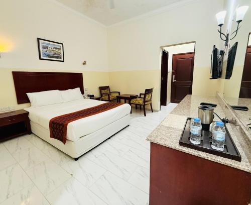 Gallery image of Makran Palace Hotel in Ma‘ābīlah