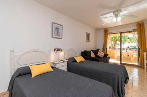 Cosy Studio Apartment Communal Heated Pool