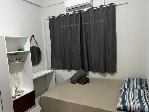 Ein Bett oder Betten in einem Zimmer der Unterkunft Orla Flats - Apartamento 03