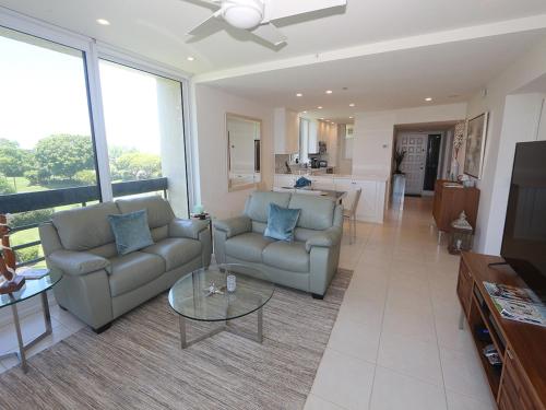 Et tv og/eller underholdning på Beachplace 5-301