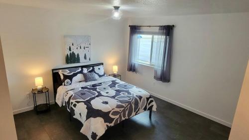 Voodi või voodid majutusasutuse Convenience and Comfort at Silver Strike Condos Unit 3 toas