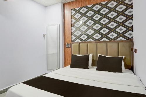 Imagem da galeria de Hotel O Heaven Stay em Nova Deli