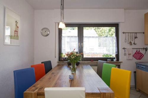 Posezení v ubytování Gemütliches Ferienhaus In Hasenfeld Mit Großem Garten