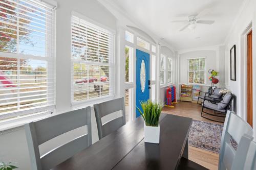 Posezení v ubytování Sleeps 14 Games Minutes to the Capitol