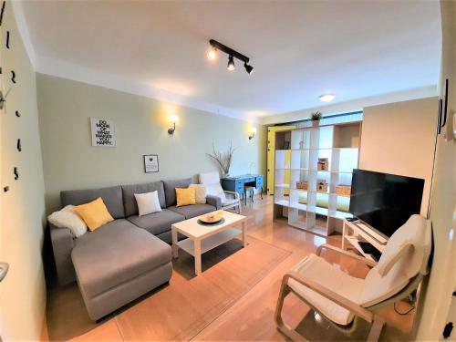 Schöne Neu Renovierte Wohnung In Der Nähe Des Zentrums