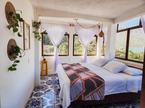 Ένα ή περισσότερα κρεβάτια σε δωμάτιο στο Insane 4th Floor Apartment W Luxury Views