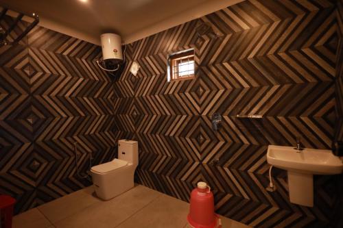 Ένα μπάνιο στο MT'S Villas