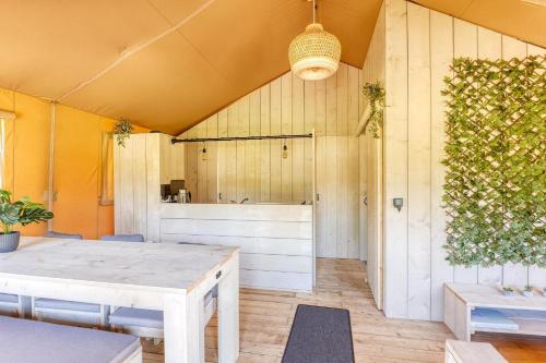 Koupelna v ubytování Glamping lodge with Eco-Wellness
