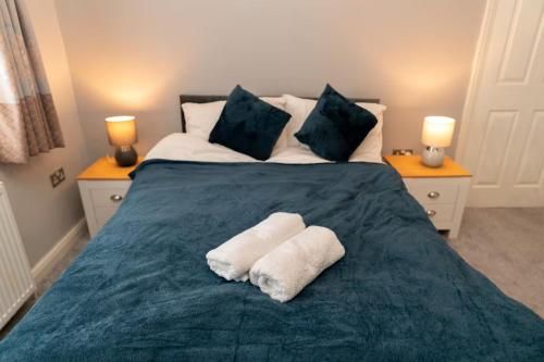 Postel nebo postele na pokoji v ubytování House - Sleeps 6 - 2 Cars Free Parking