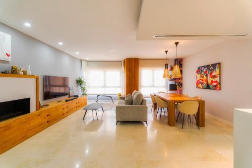 centro / internet / parking / aire acondicionado