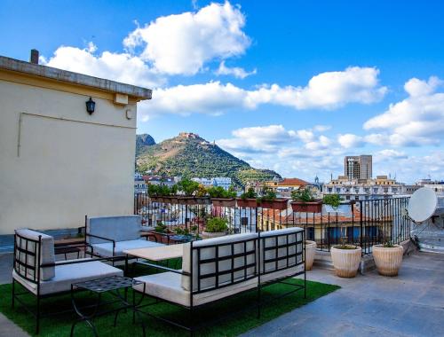 « Ciel D’ORAN » في وهران: بلكونه فيها كرسيين واطلاله على مدينه