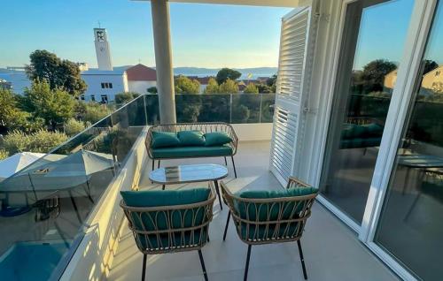 Lovely Apartment In Bibinje