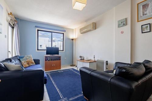 Khu vực ghế ngồi tại Kapparis Beach Escape