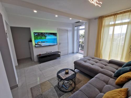 Gemütliche 2 Schlafzimmer Wohnung Mit Meerblick, Crikvenica