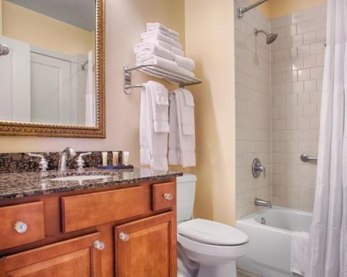 Vannituba majutusasutuses Cute and cozy centrally located unit