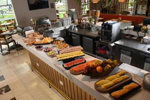 Jídlo v hotelu nebo okolí